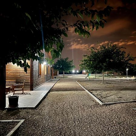 Granja Escuela Con Bungalows San Martín de la Vega Eksteriør bilde