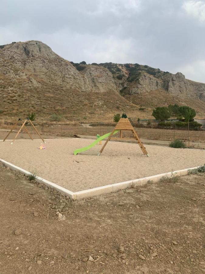 Granja Escuela Con Bungalows San Martín de la Vega Eksteriør bilde