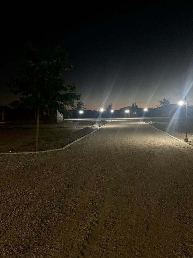Granja Escuela Con Bungalows San Martín de la Vega Eksteriør bilde