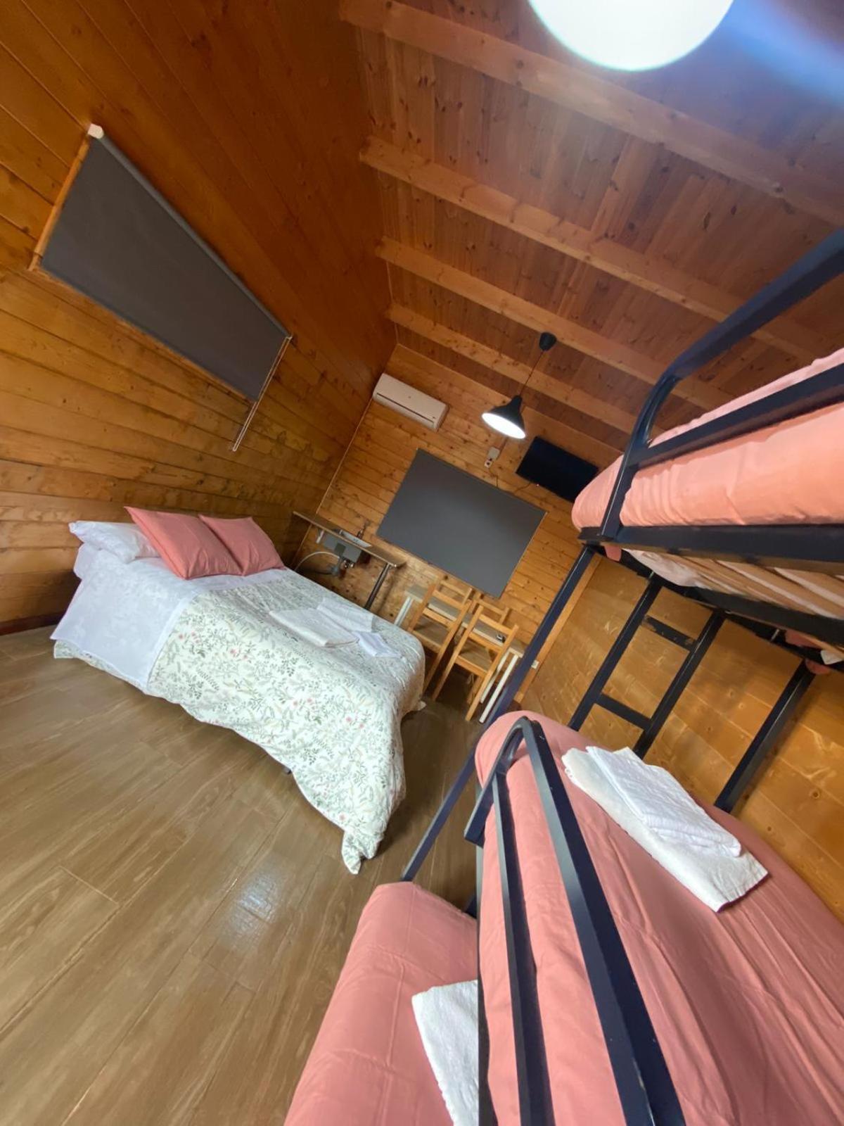 Granja Escuela Con Bungalows San Martín de la Vega Eksteriør bilde